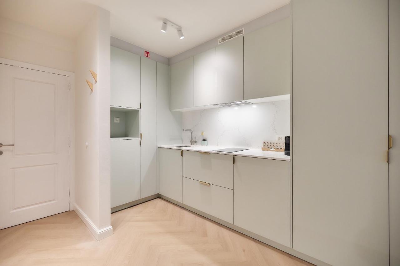 Studio By Juliz - Top Location At The Beach & In City Center! Ostende Exterior foto